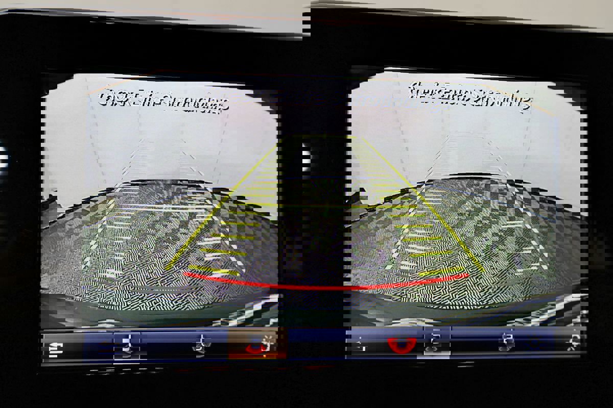 Used 2015 Mercedes-Benz C 300 Sport image 33