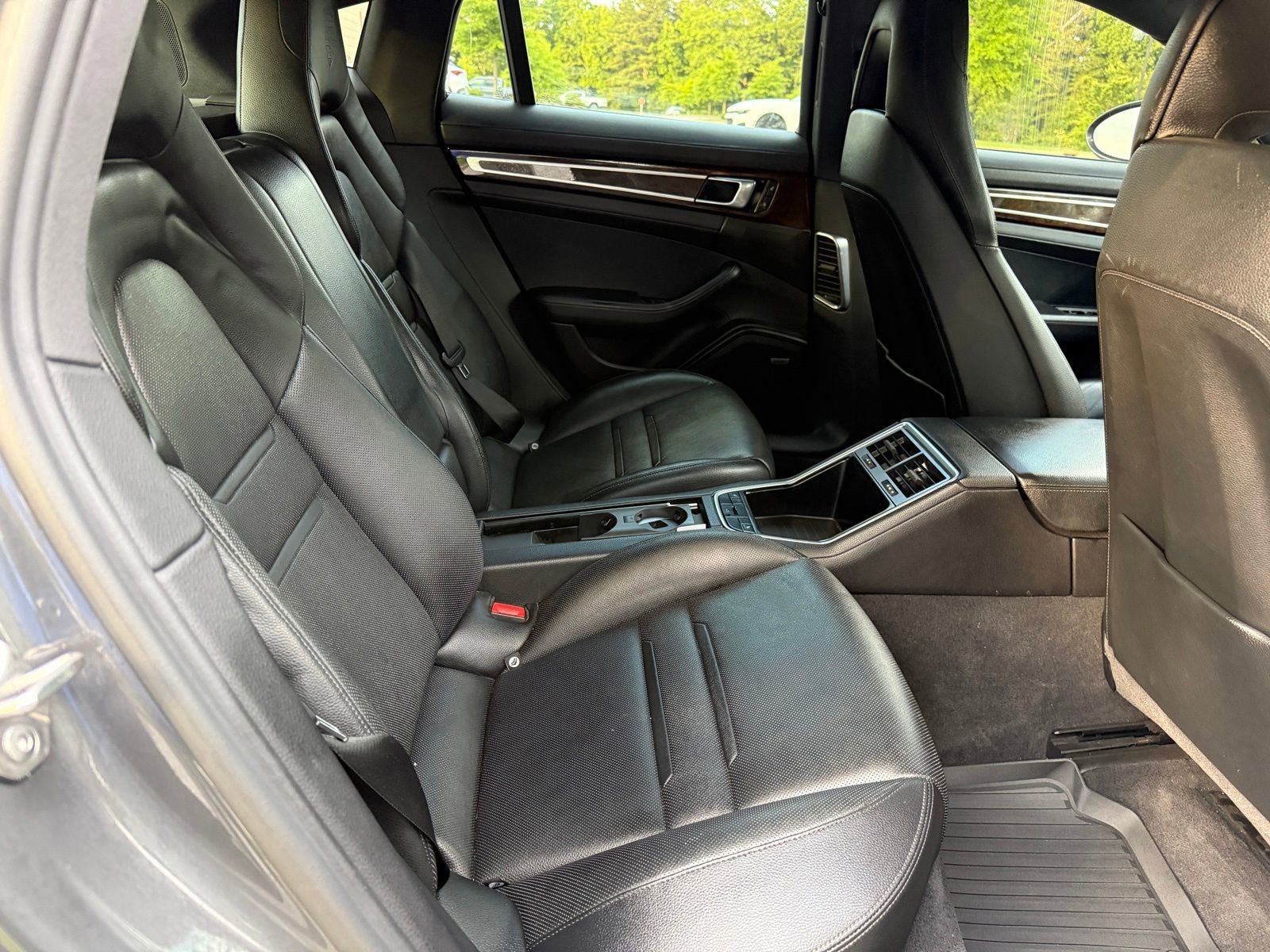 Used 2018 Porsche Panamera 4 AWD/4WD image 39