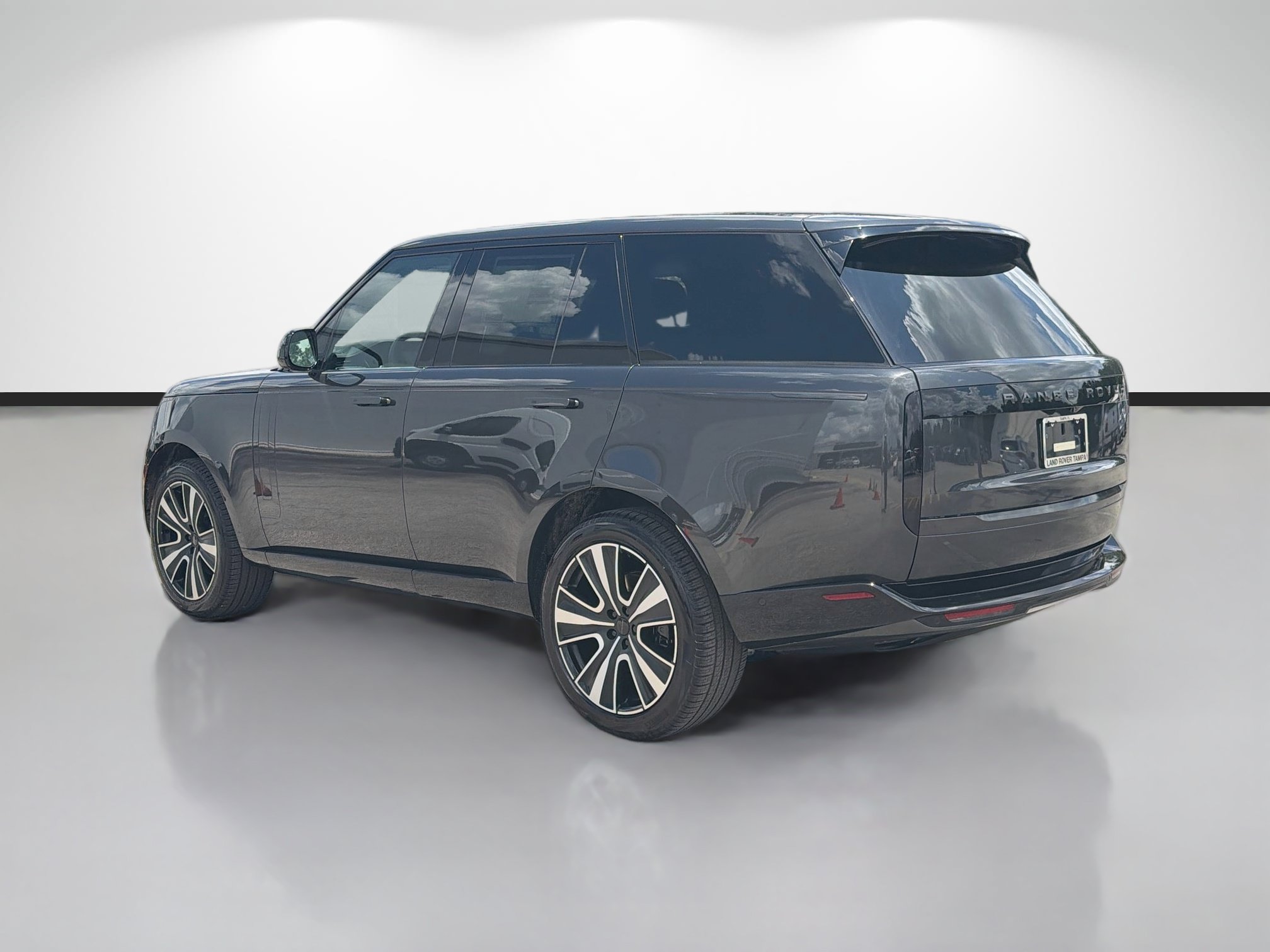 New 2026 Land Rover Range Rover SE AWD/4WD image 3