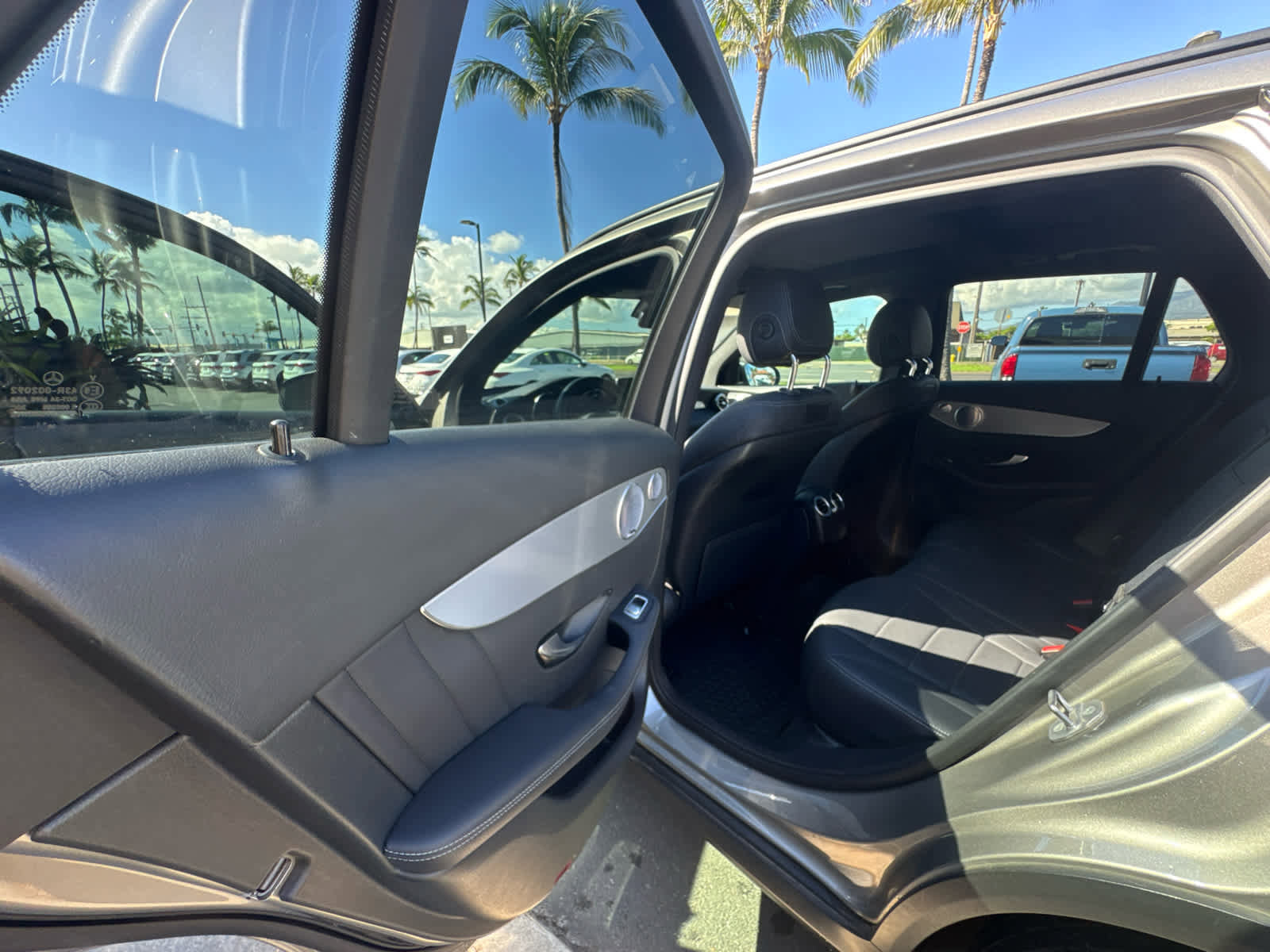 Used 2019 Mercedes-Benz GLC 300 4MATIC image 14