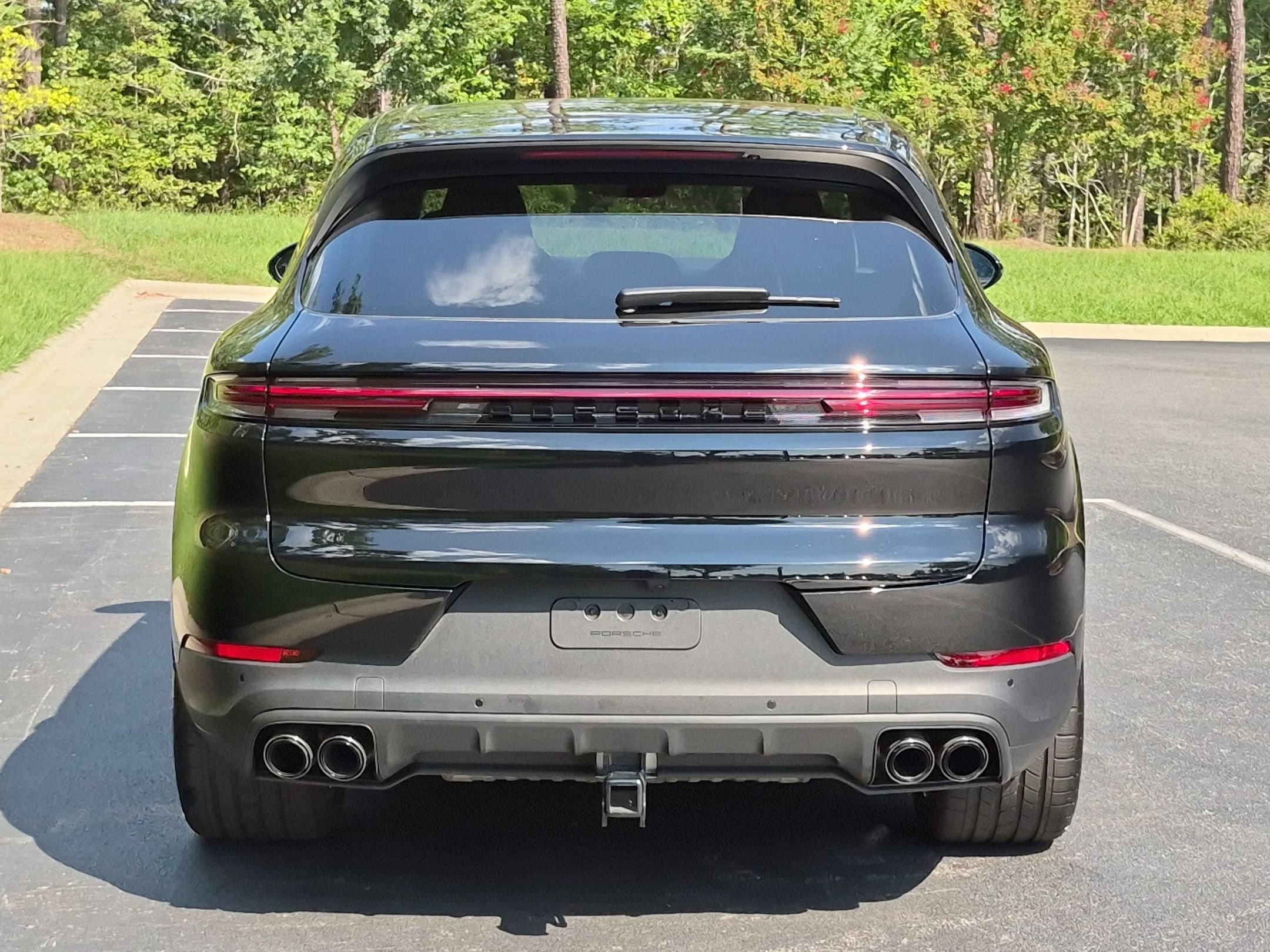 Certified 2024 Porsche Cayenne AWD/4WD image 28