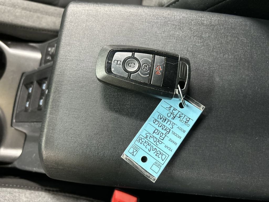 Used 2023 Ford Bronco Big Bend image 12