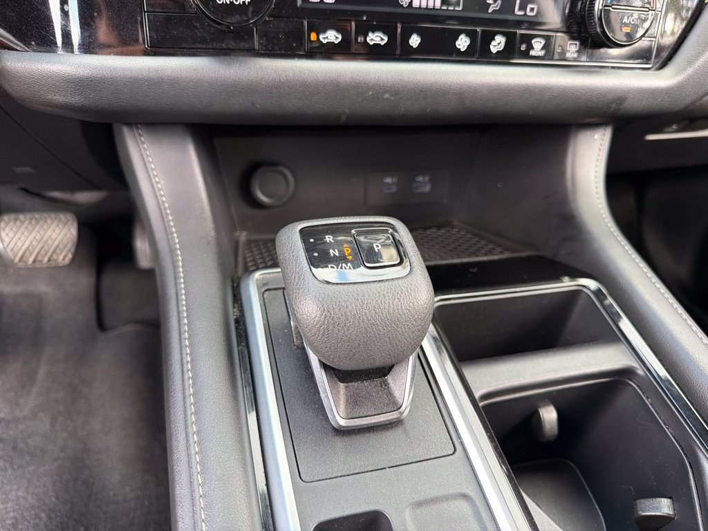 Used 2024 Nissan Pathfinder SV FWD image 14