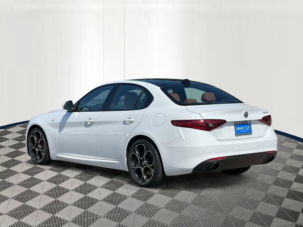 Used 2023 Alfa Romeo Giulia Ti w/ Active Assist Plus Package RWD image 3