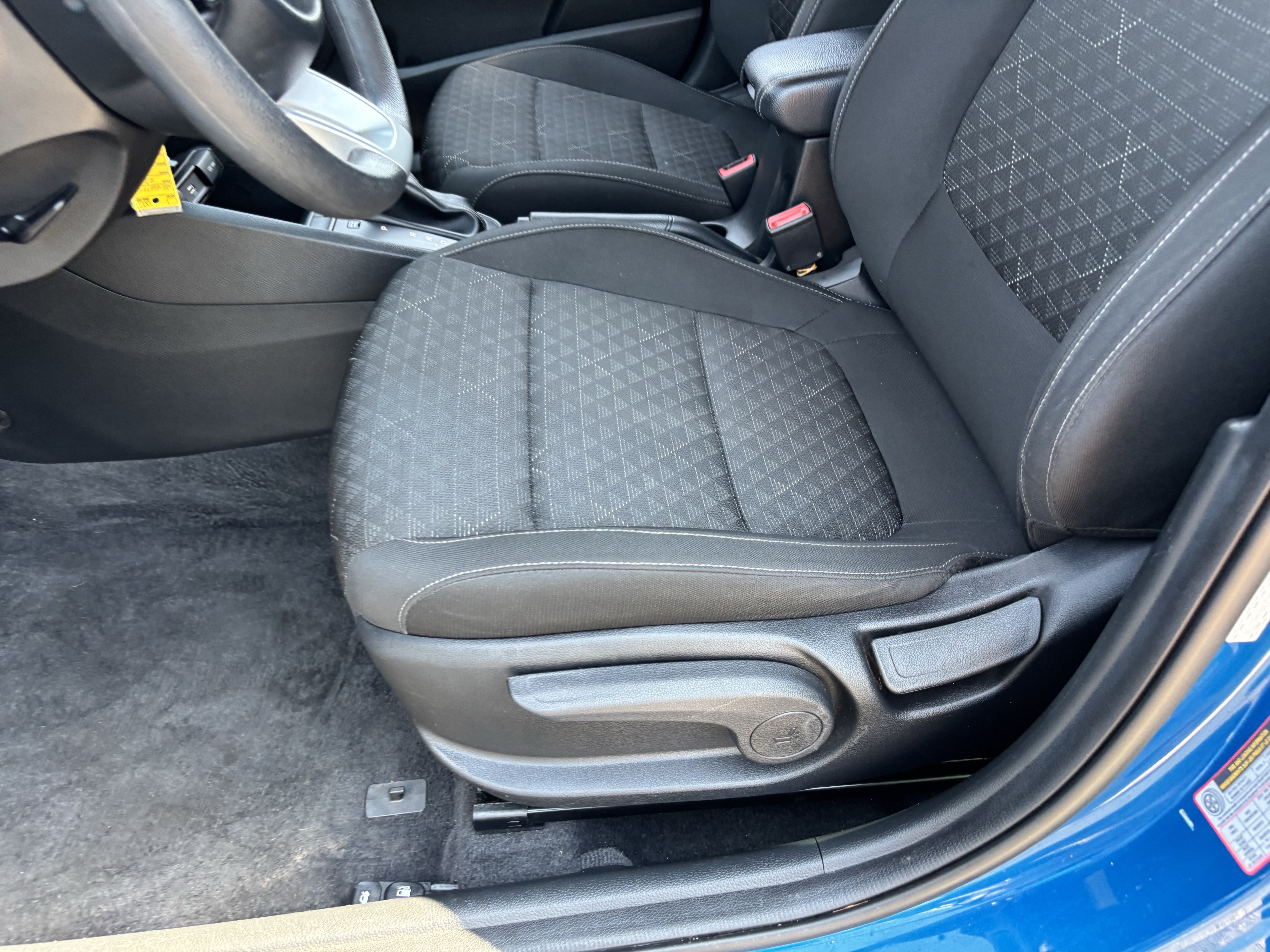 Certified 2022 Kia Rio S FWD image 18
