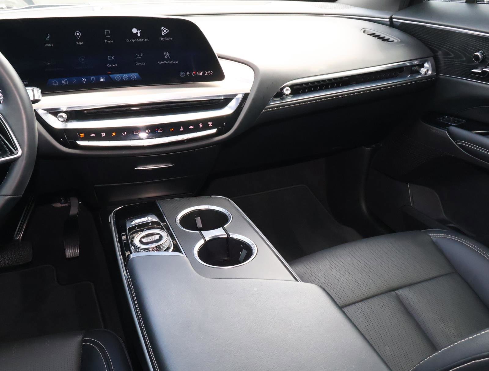 Certified 2024 Cadillac Lyriq Luxury RWD image 16