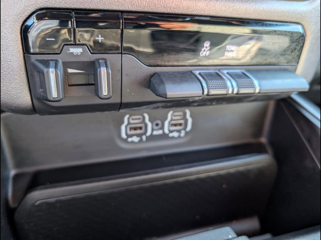 Used 2023 RAM 1500 Big Horn image 17