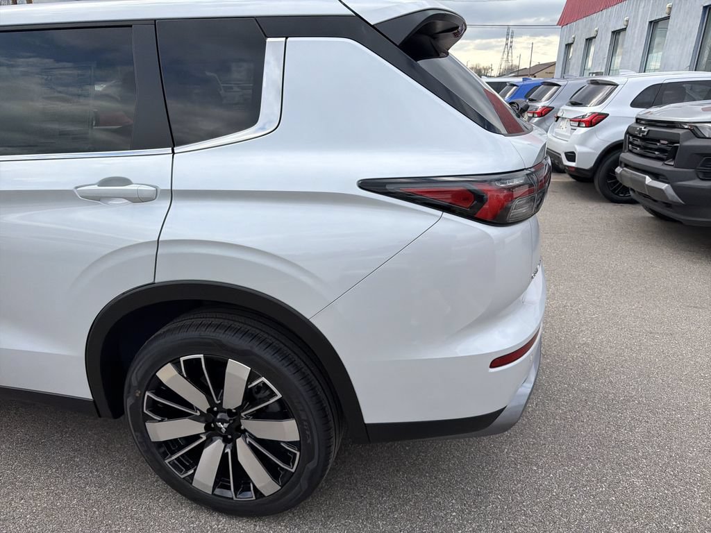 New 2026 Mitsubishi Outlander SE AWD/4WD image 7