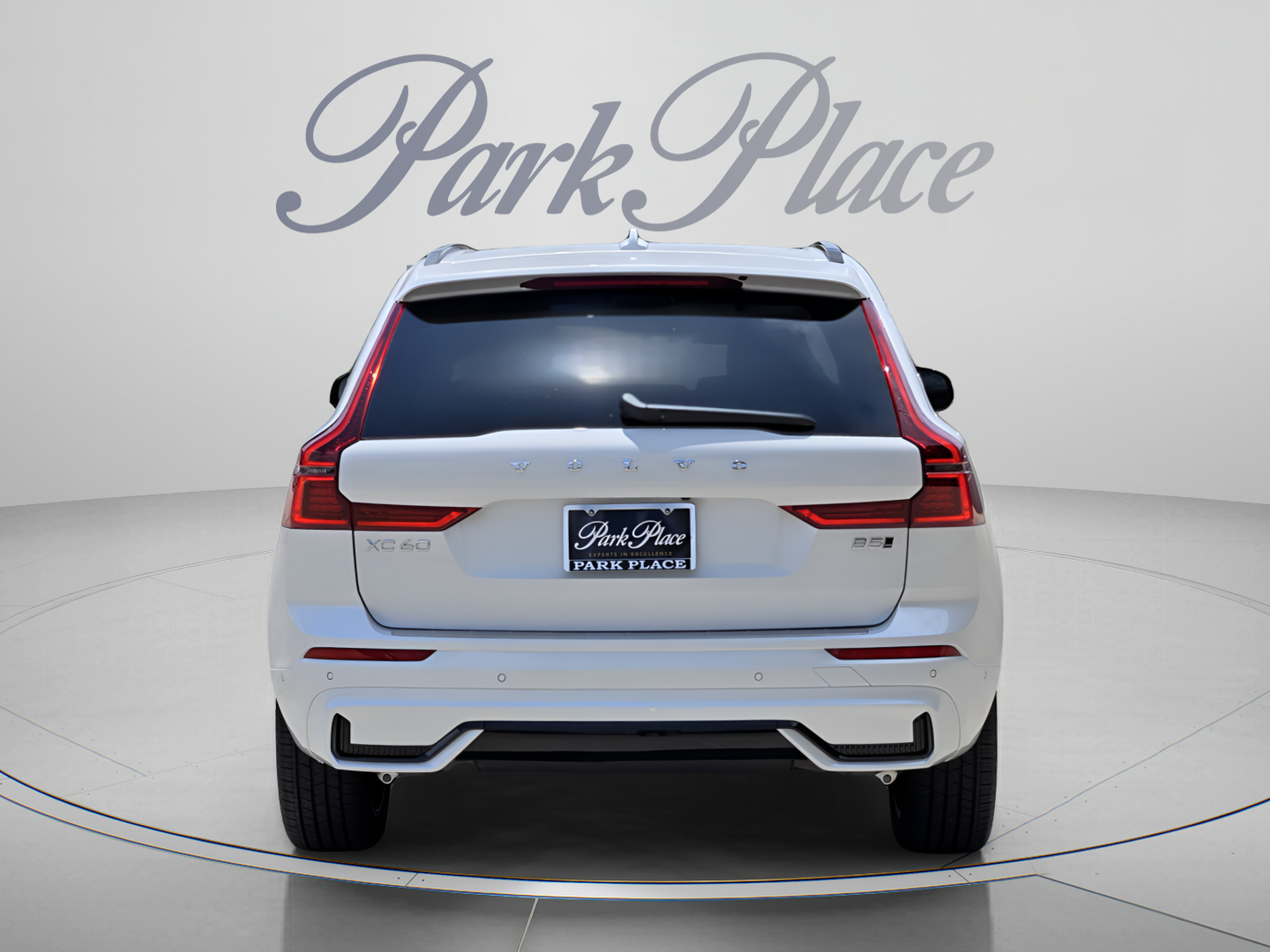 New 2026 Volvo XC60 B5 Plus w/ Protection Package Premier AWD/4WD image 4