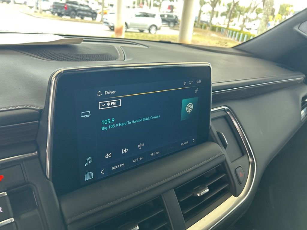 Used 2024 Chevrolet Suburban High Country w/ Advanced Technology Package image 7