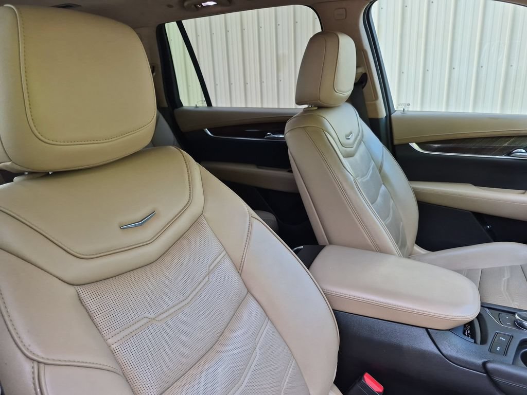 Used 2020 Cadillac XT6 Premium Luxury w/ Platinum Package FWD image 33