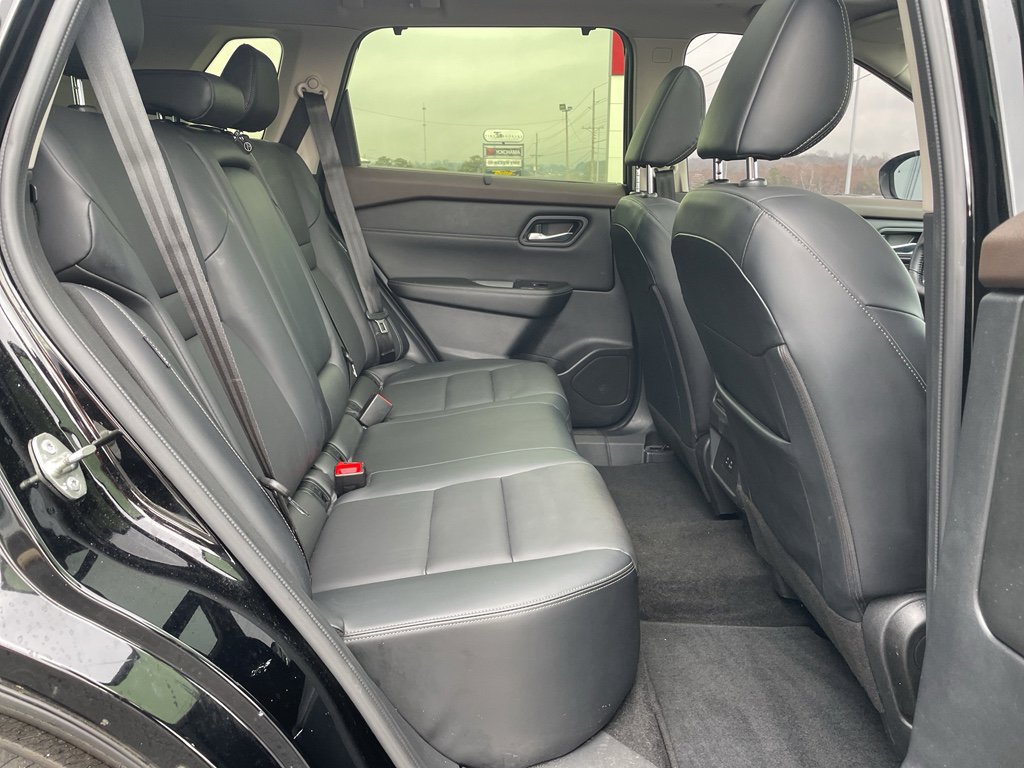 Used 2023 Nissan Rogue SV w/ SV Premium B Package image 25