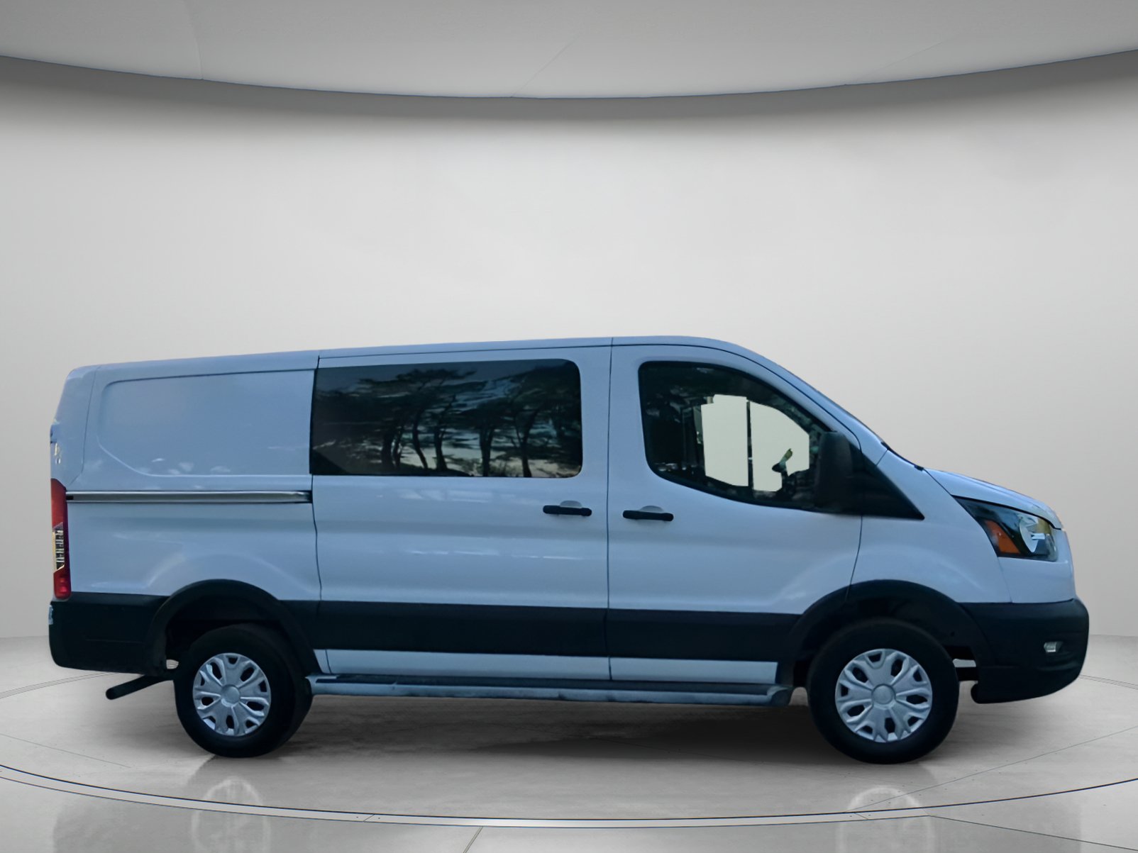 Certified 2025 Ford Transit 250 Low Roof w/ Exterior Upgrade Package RWD image 33