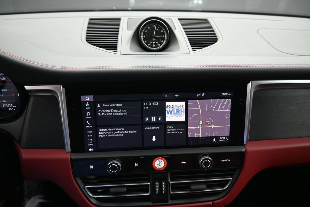 Certified 2024 Porsche Macan GTS AWD/4WD image 16