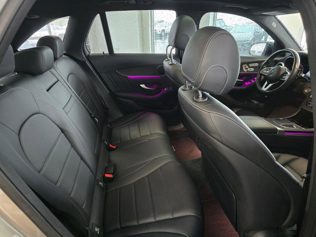 Used 2022 Mercedes-Benz GLC 300 4MATIC image 44