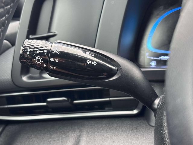 Certified 2025 Hyundai Elantra Sport FWD image 30