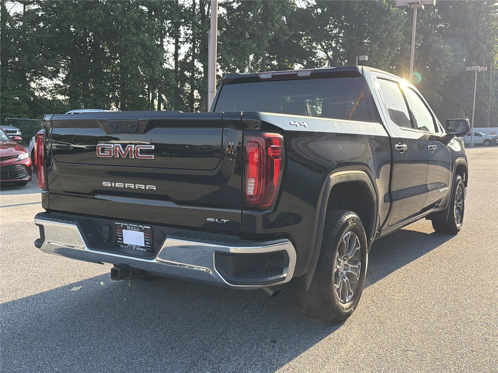 Used 2025 GMC Sierra 1500 SLT AWD/4WD image 5