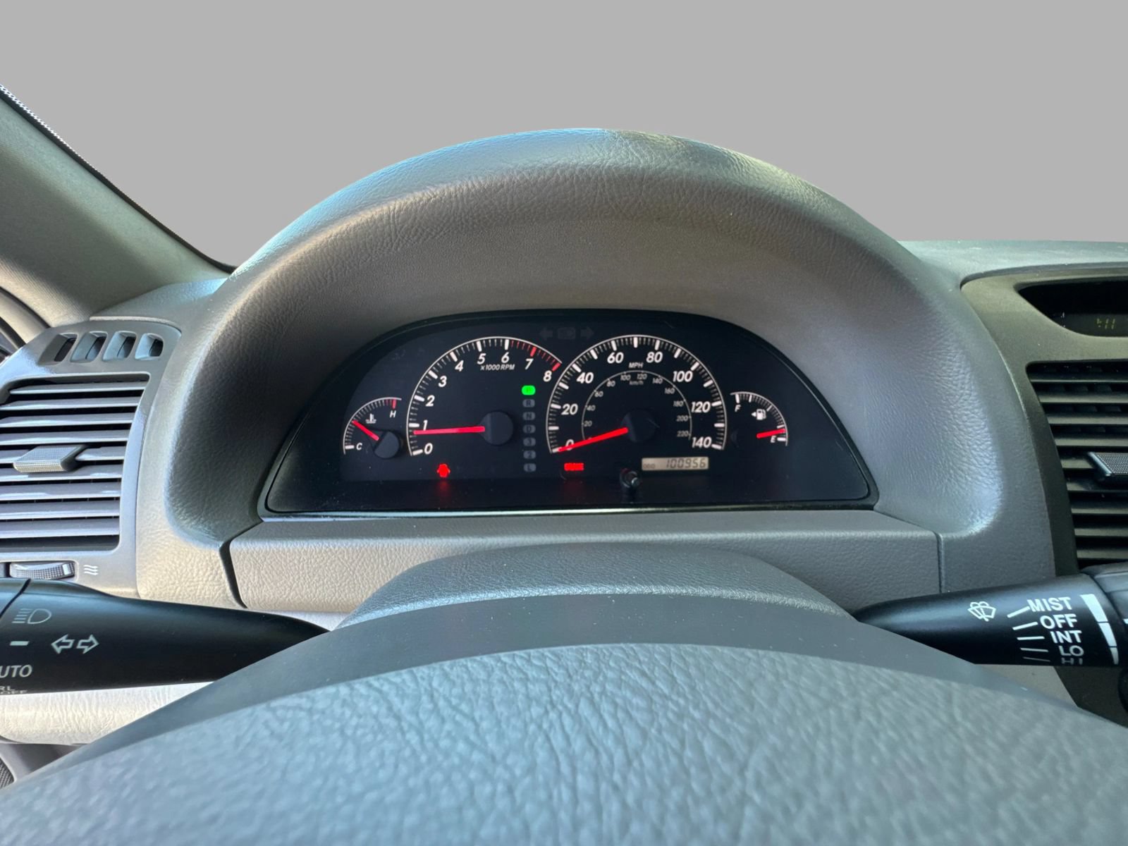 Used 2005 Toyota Camry LE FWD image 25