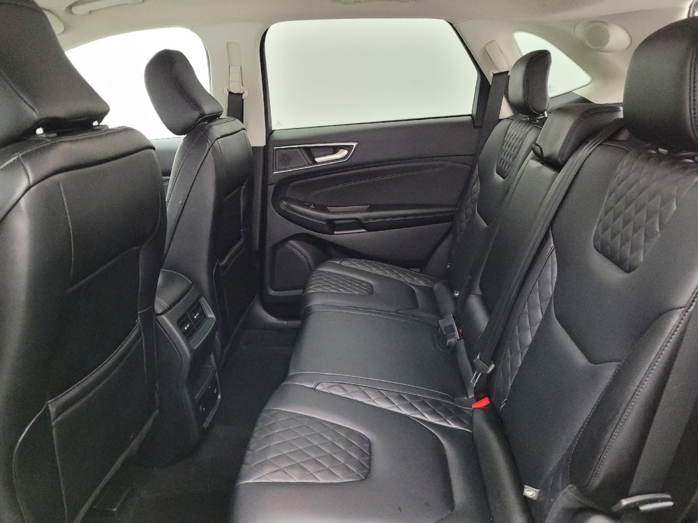 Used 2024 Ford Edge Titanium image 18