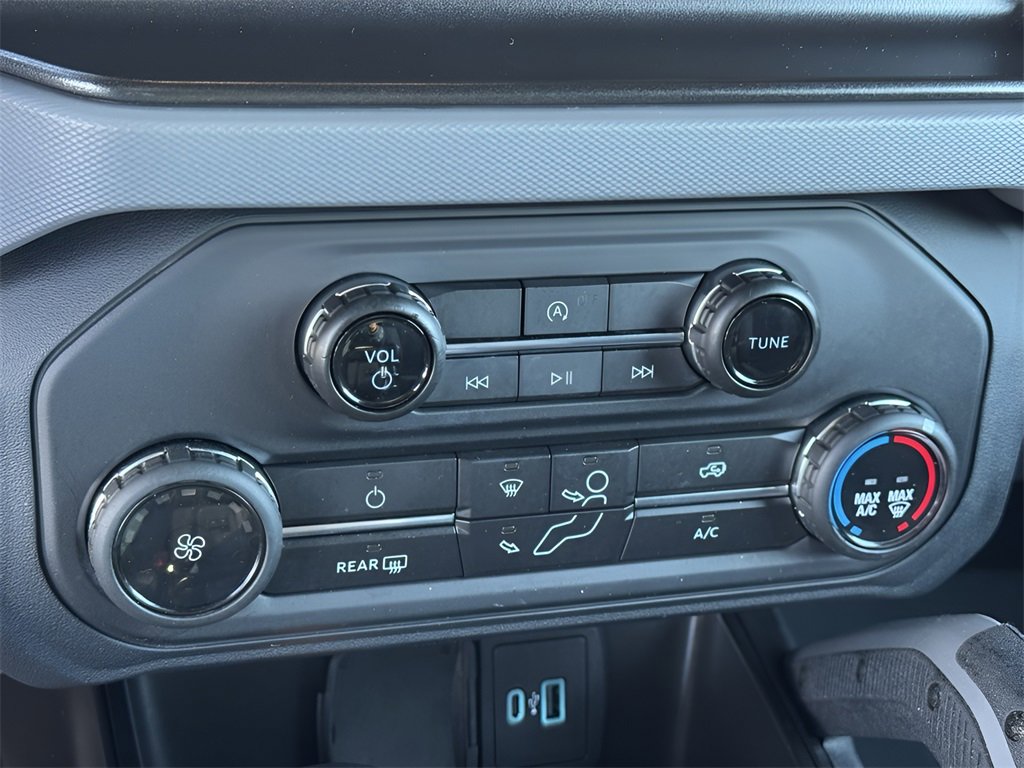 Used 2021 Ford Bronco Big Bend image 32