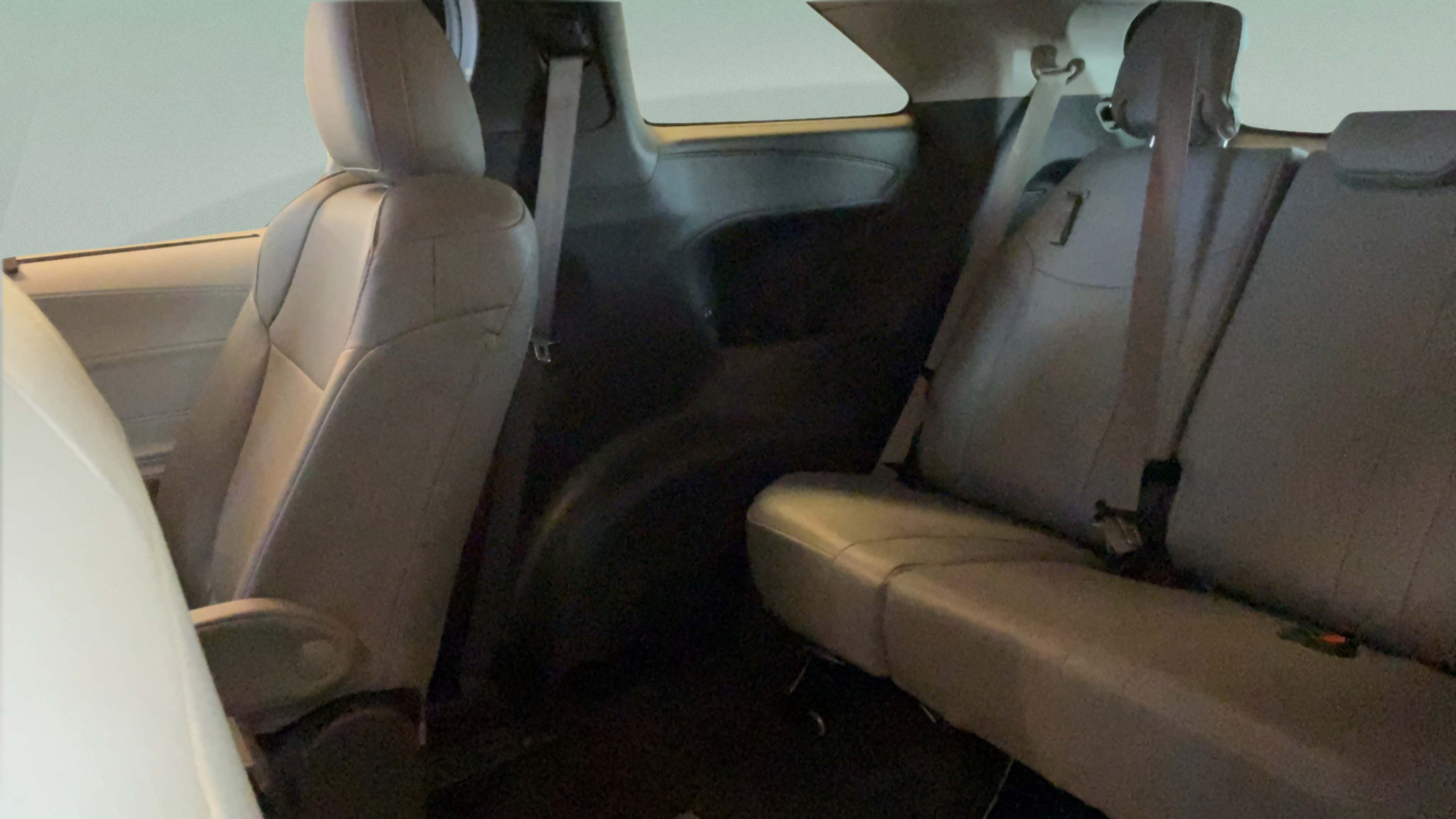 Certified 2025 Toyota Sienna XLE FWD image 32