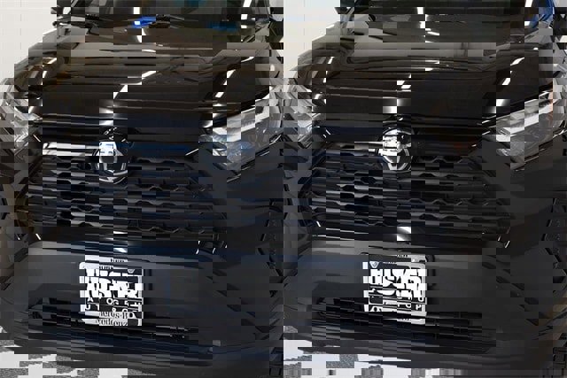 Used 2025 Toyota RAV4 XLE w/ Convenience Package image 16