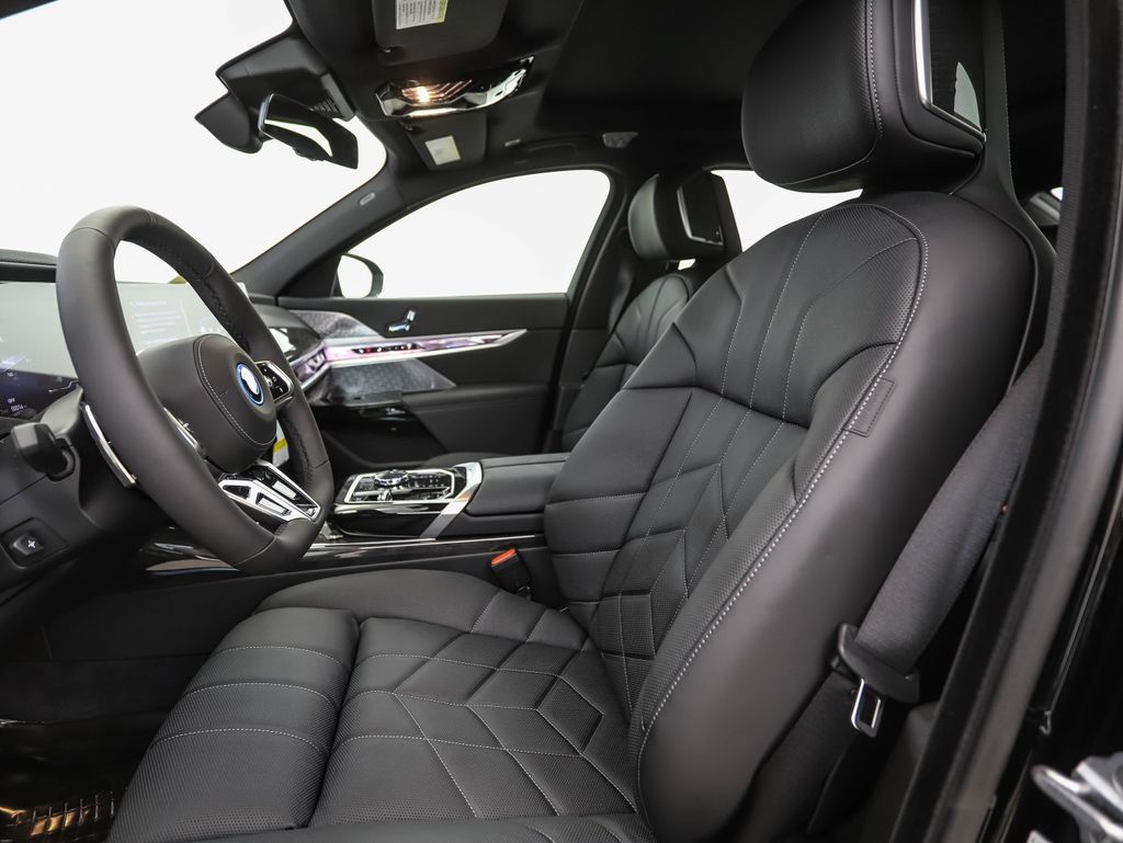 New 2026 BMW i7 xDrive60 w/ Premium Package AWD/4WD image 11