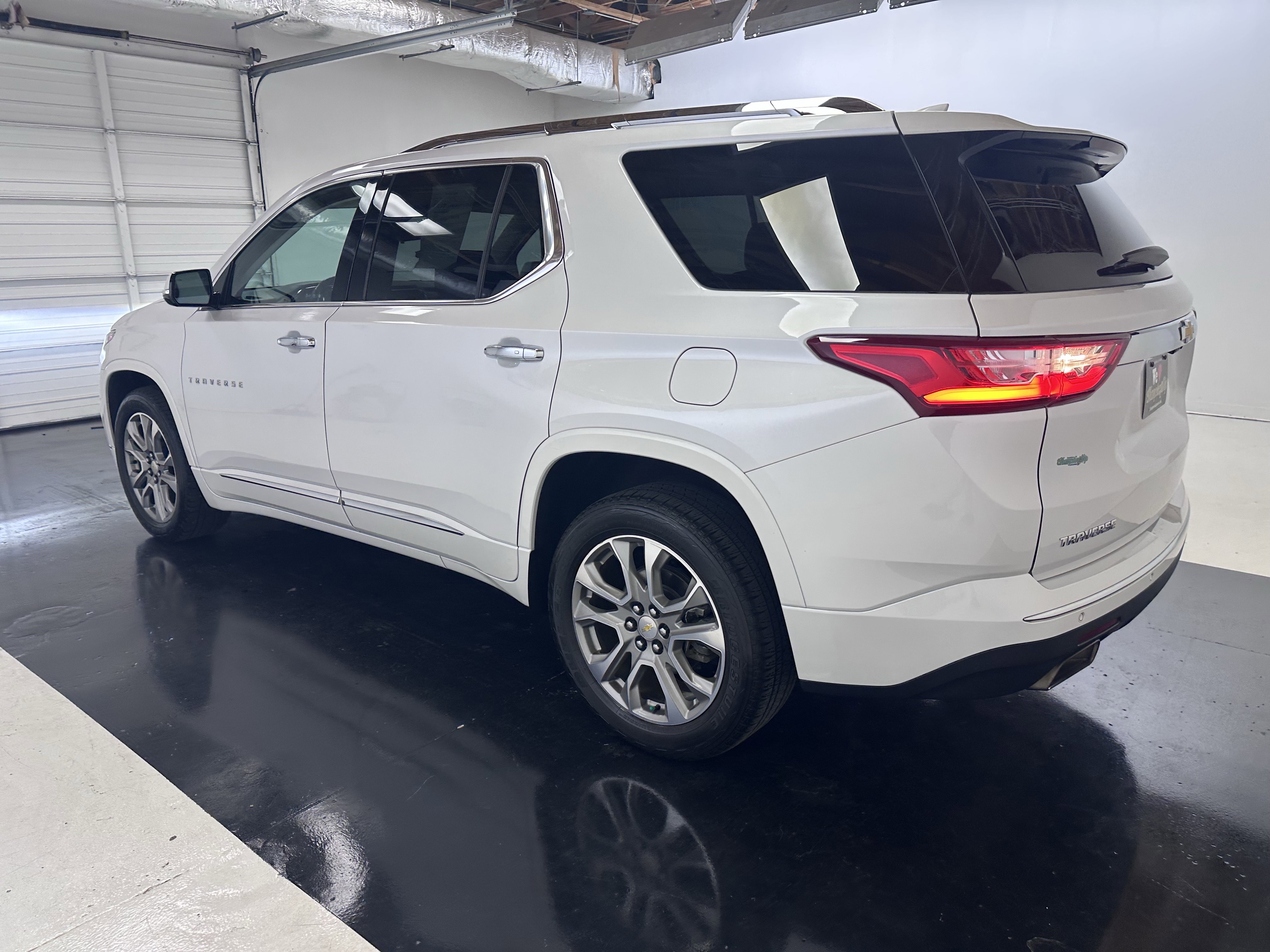 Used 2019 Chevrolet Traverse Premier w/ Driver Confidence II Package image 8