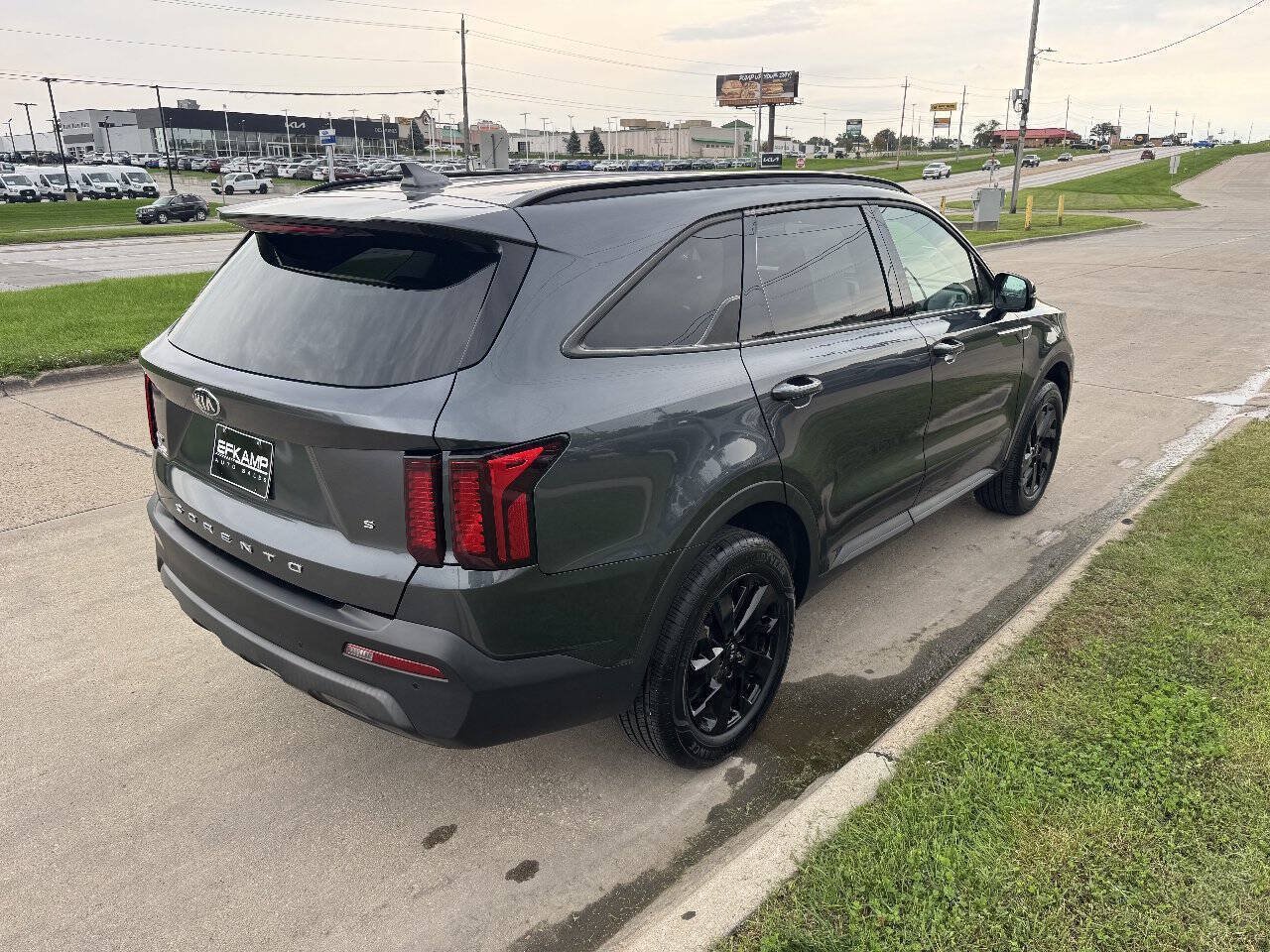 Used 2021 Kia Sorento S AWD/4WD image 5