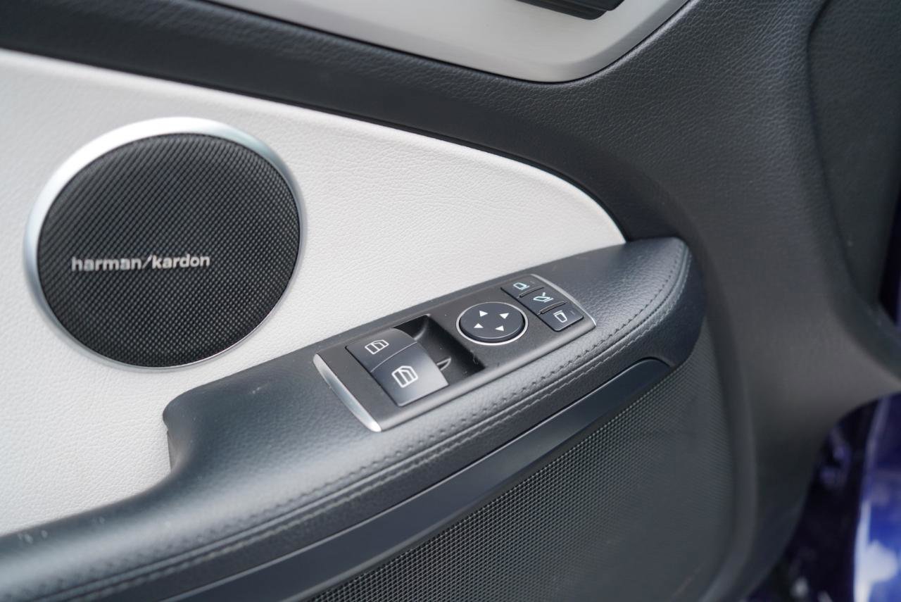 Used 2015 Mercedes-Benz SLK 250 image 37