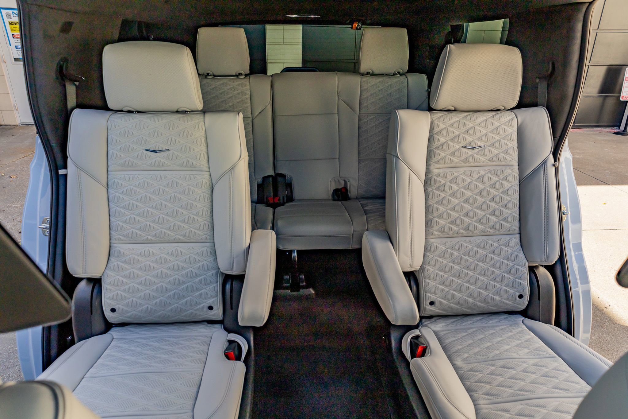 Used 2026 Cadillac Escalade Platinum Sport w/ LPO, ONYX Package image 35