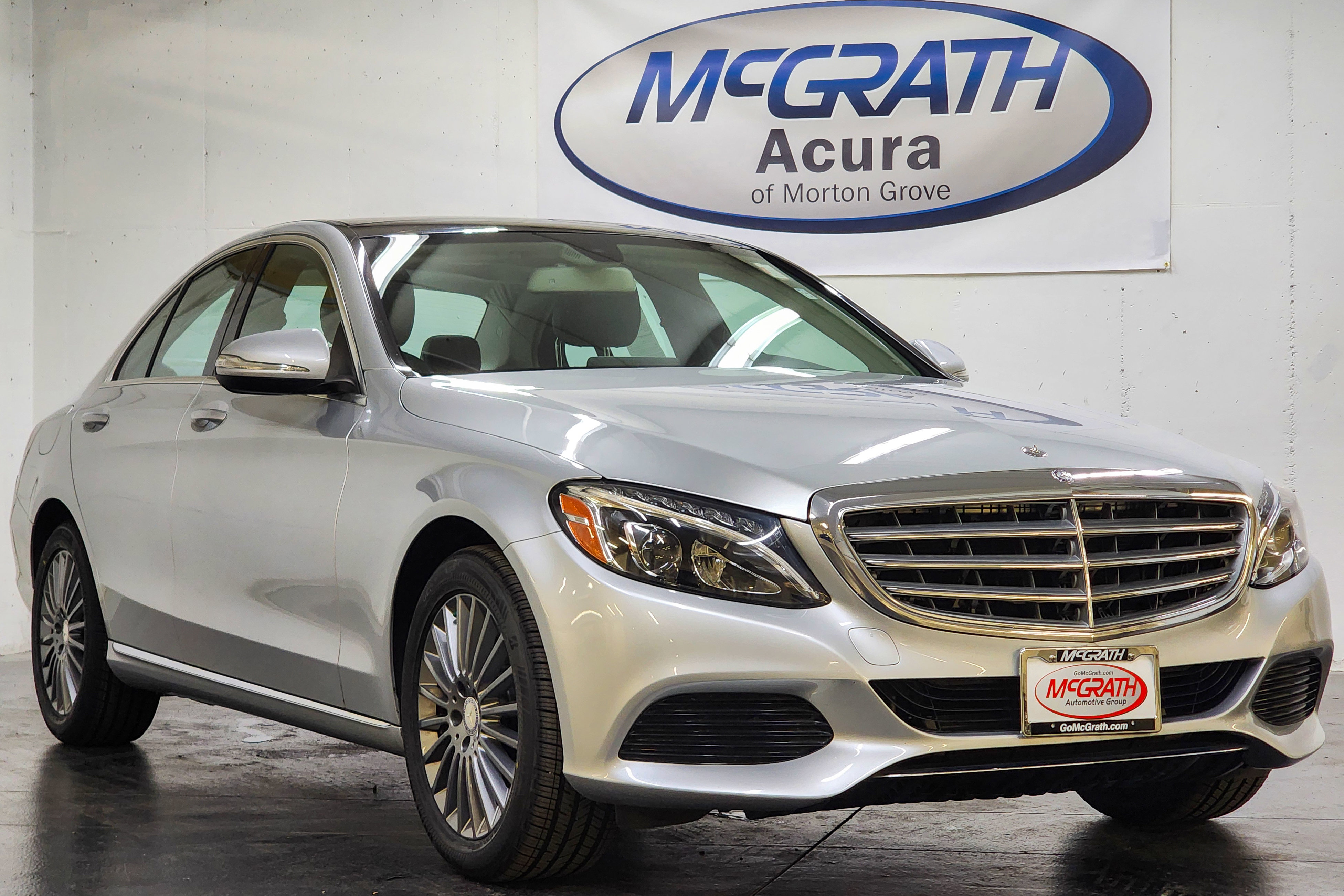 Used 2015 Mercedes-Benz C 300 4MATIC Sedan image 2