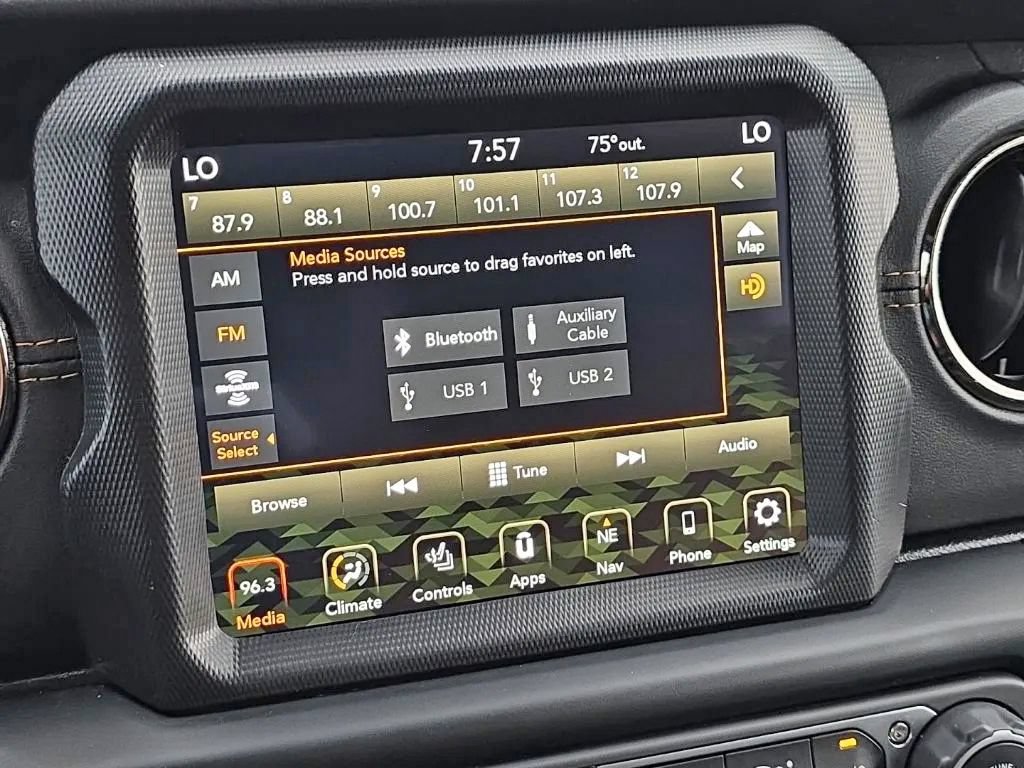 Used 2021 Jeep Wrangler Unlimited Sahara AWD/4WD image 24