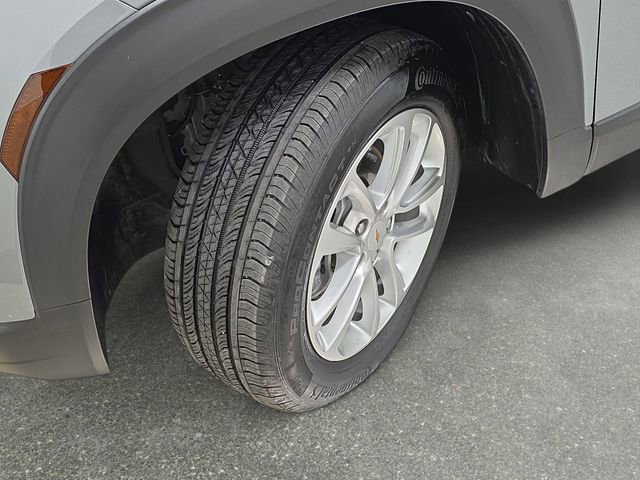 Used 2024 Chevrolet TrailBlazer LS w/ LS Confidence Package FWD image 29