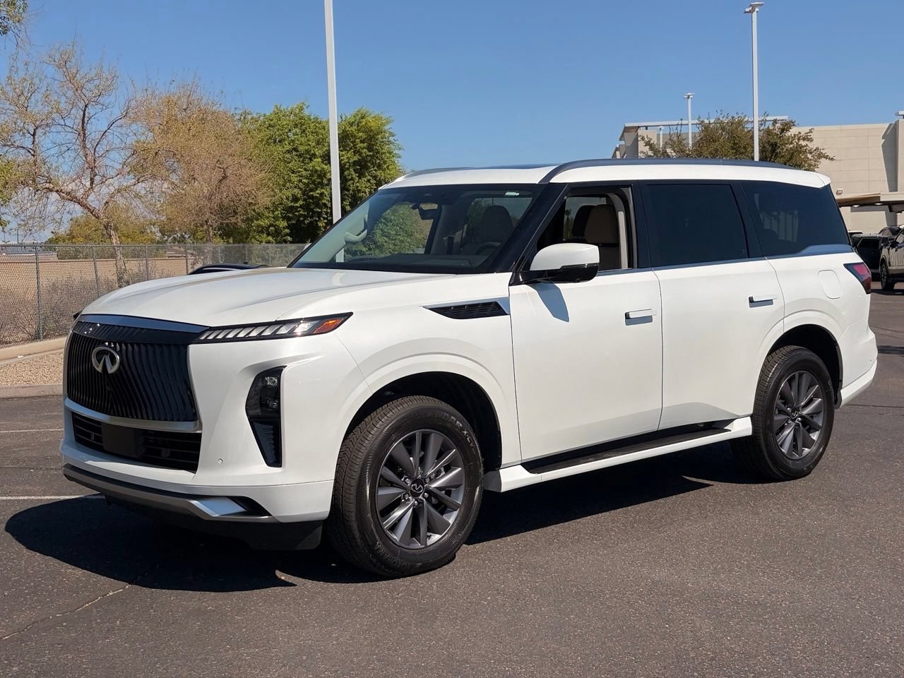 Certified 2026 INFINITI QX80 Pure AWD/4WD image 2