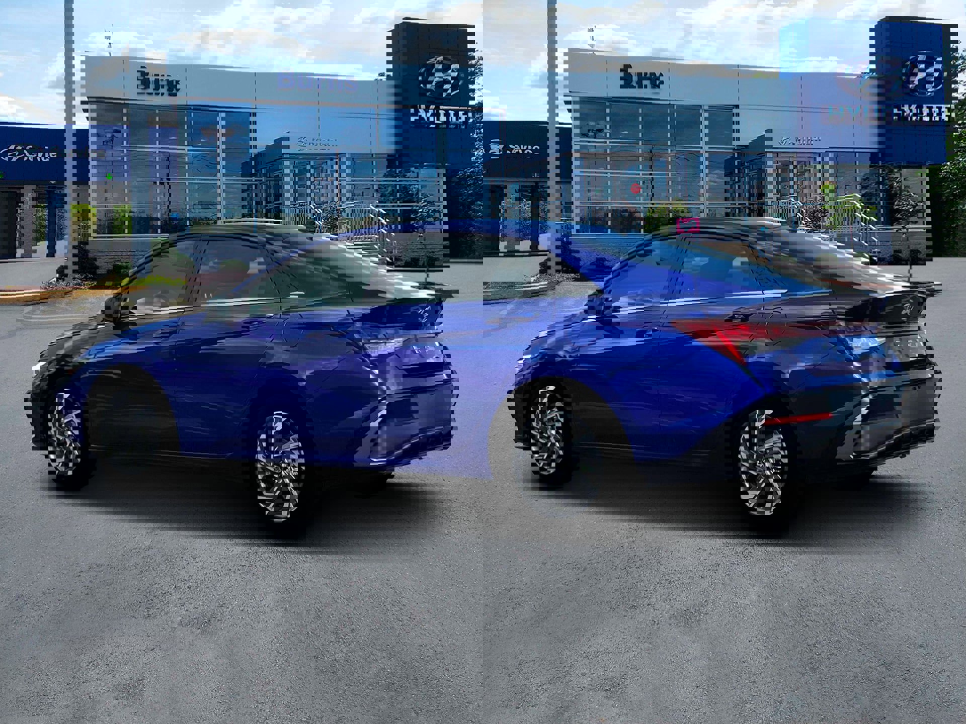 New 2025 Hyundai Elantra SEL image 4