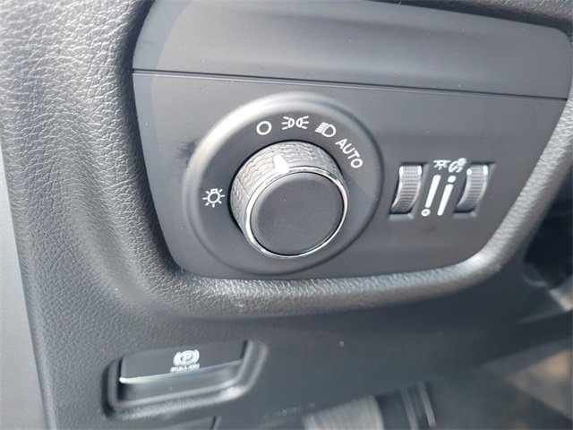 New 2025 Jeep Grand Cherokee Altitude image 24