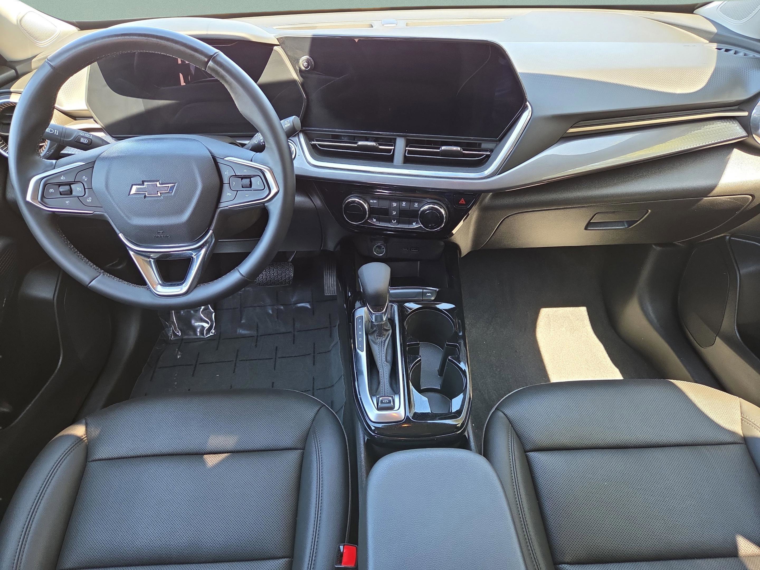 Used 2024 Chevrolet Trax ACTIV w/ Driver Confidence Package FWD image 10