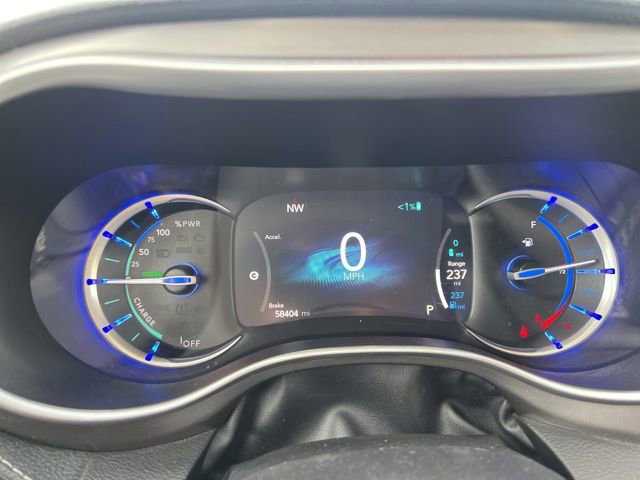 Used 2024 Chrysler Pacifica Select image 37