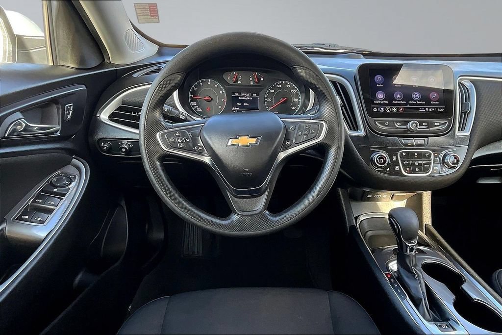 Used 2024 Chevrolet Malibu LT FWD image 9