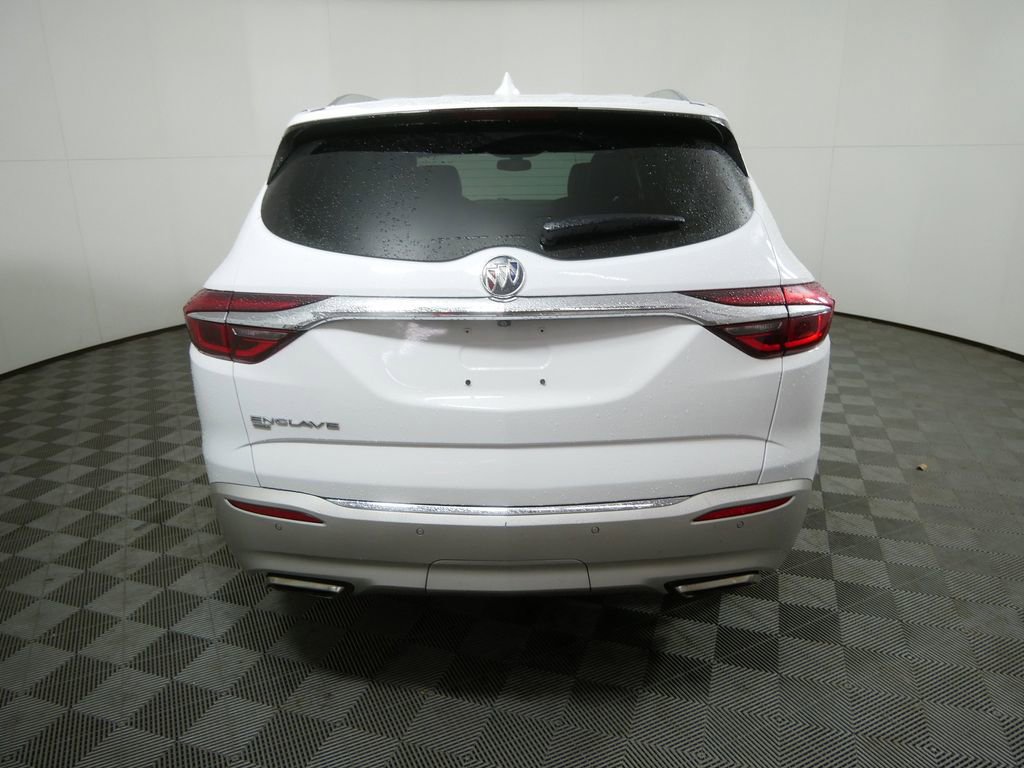 Used 2021 Buick Enclave Essence image 4