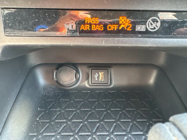 Used 2025 Toyota RAV4 XLE AWD/4WD image 18