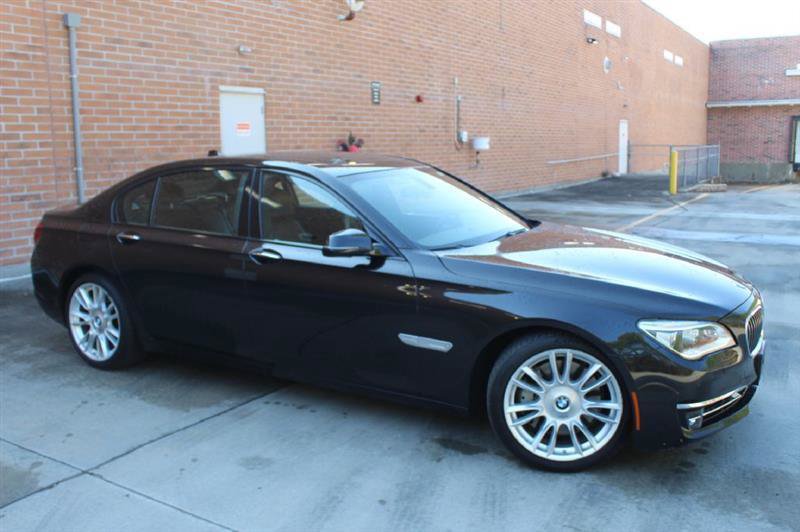 Used 2013 BMW 750Li xDrive AWD/4WD image 6