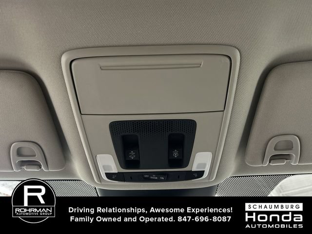Used 2025 Honda Pilot Elite image 9