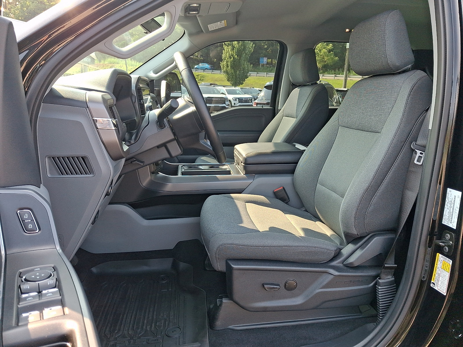 Used 2025 Ford F150 XLT w/ Equipment Group 301A Standard AWD/4WD image 14