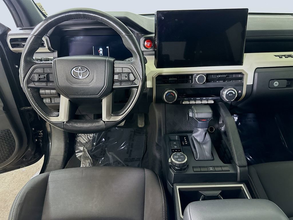 Used 2024 Toyota Tacoma TRD Off-Road image 17