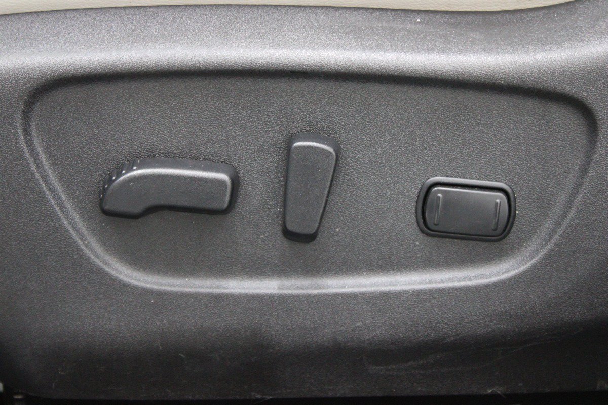 Used 2020 Nissan Rogue Sport SL FWD image 17