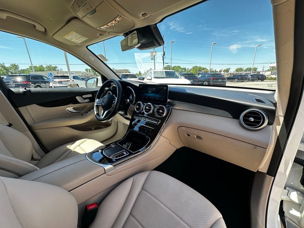 Used 2022 Mercedes-Benz GLC 300 4MATIC image 31