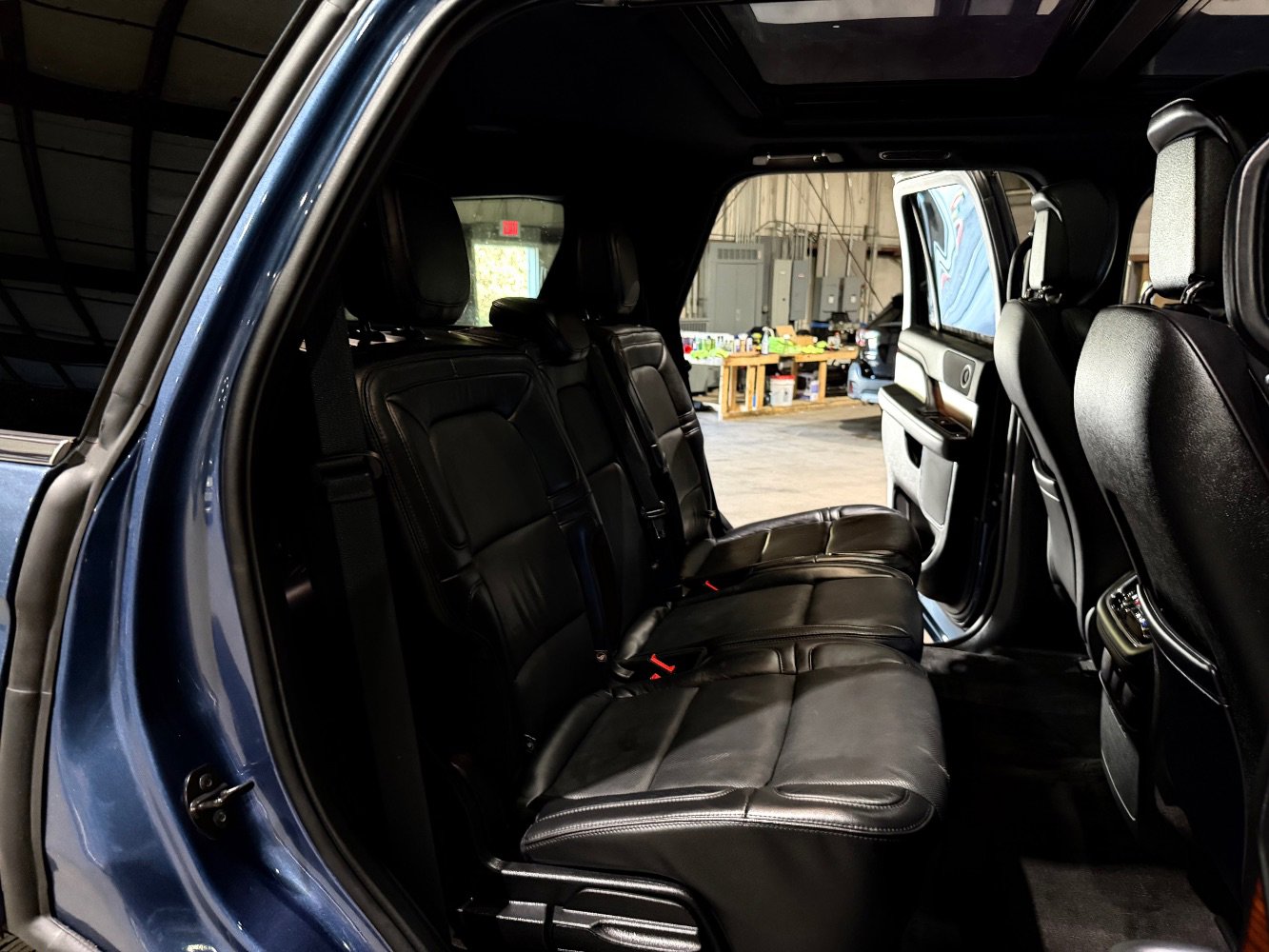 Used 2019 Lincoln Navigator Select w/ Technology Package RWD image 23
