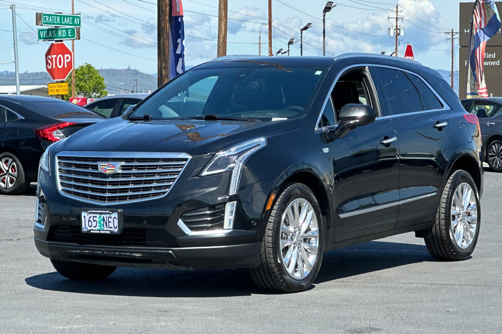 Used 2018 Cadillac XT5 Platinum w/ Driver Assist Package AWD/4WD image 8